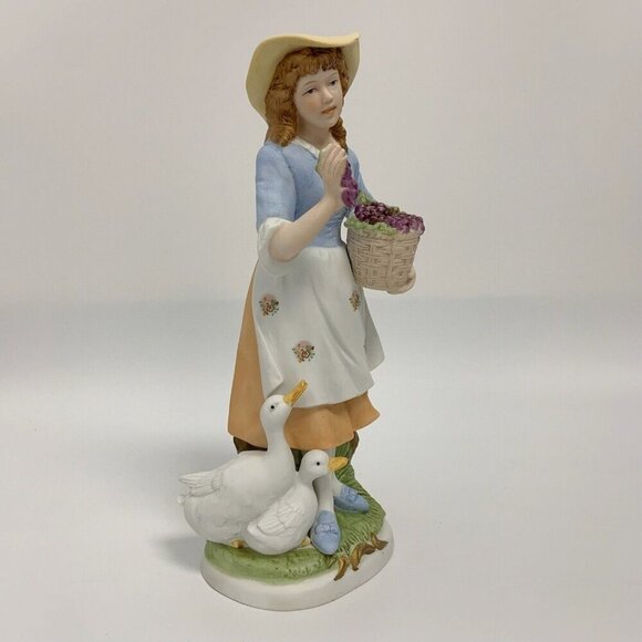 Vintage homco porcelain figurine Lady with Grape basket and ducks in A Hat - Picture 3 of 12